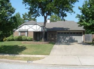 2401 Nettle Ln, Euless, TX 76039