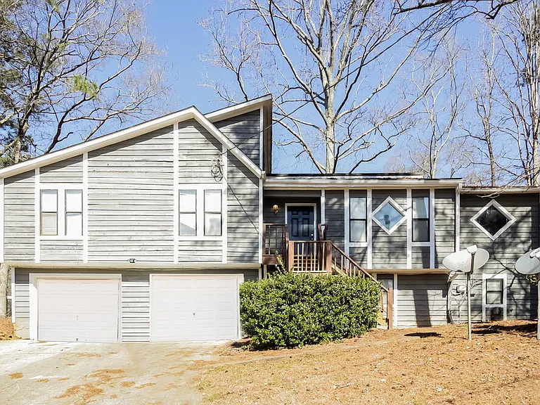 6512 Mitchell Ln SW — Photo 1