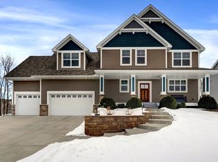 3339 Sunray Ct SW, Prior Lake, MN 55372