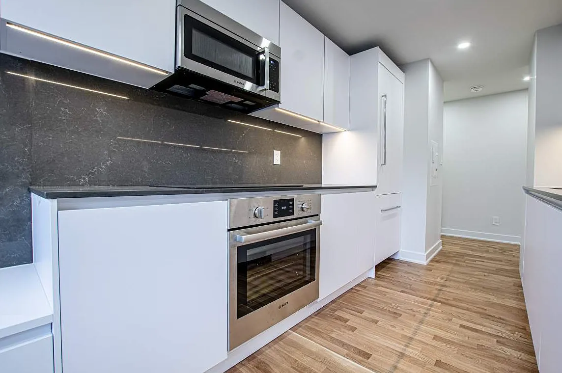 9 Stag Hill Dr. — Photo 2