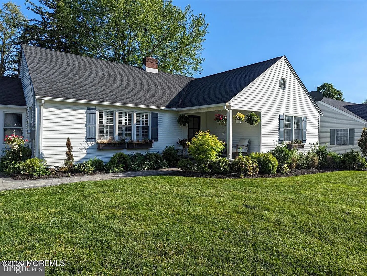 4 bed, 2822 sqft, $4,500 — Photo 3