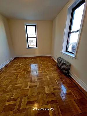 Rented by Metro Park Realty Inc | media 9