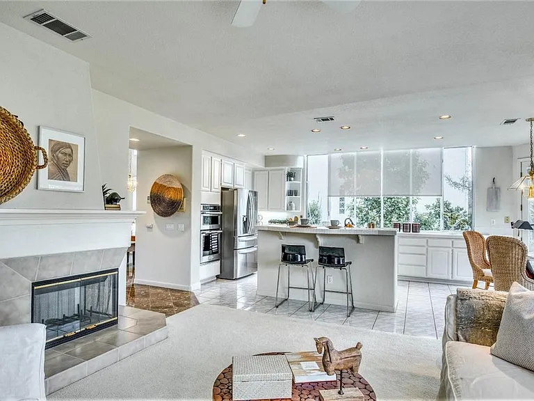 3233 Quail Hollow Dr #1 — Photo 23