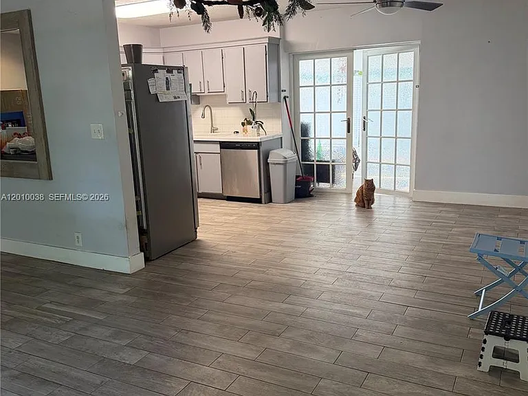 1140 Wren Ave — Photo 6