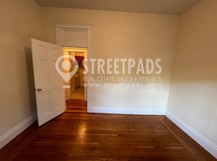 29 Park Dr APT 9, Boston, MA 02215
