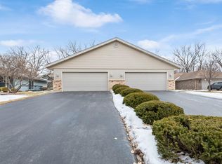 2563 Woodmar Rd, Rockford, IL 61114