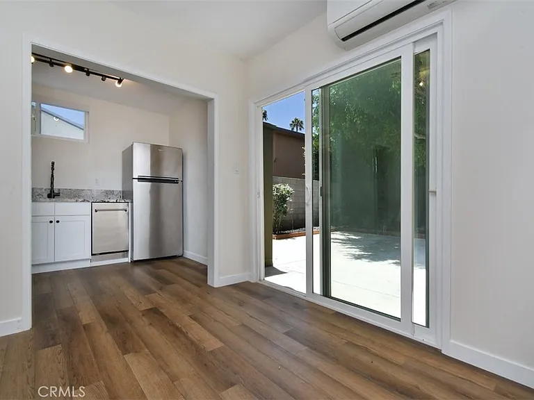 6131 Ranchito Ave — Photo 9