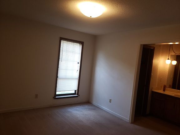 5th image of 2282 Basswood Dr