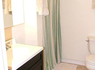 28 Valley View Cir, Warwick, NY 10990