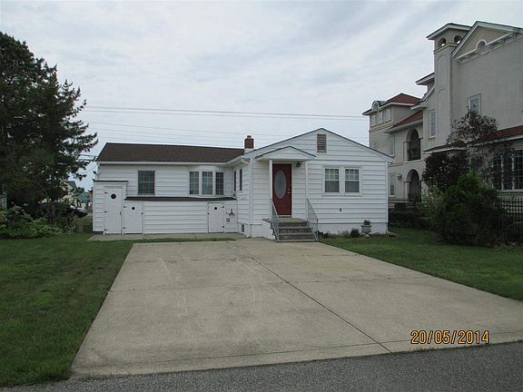 2nd image of 2113 Bay Ave