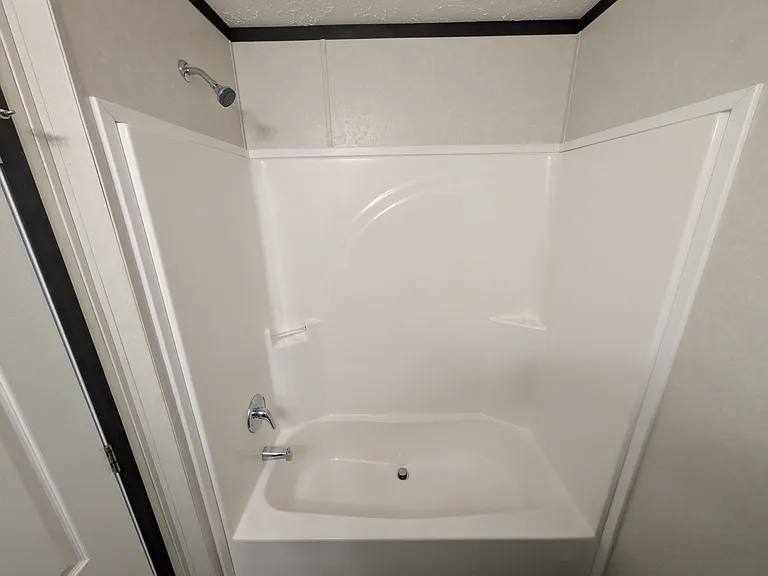 38000 Le Chateau Blvd #658 — Photo 23