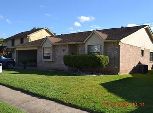9911 Overview Dr, Sugar Land, TX 77498