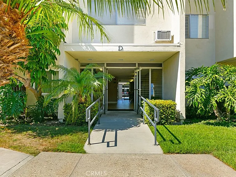12200 Montecito Rd #F105 — Photo 30