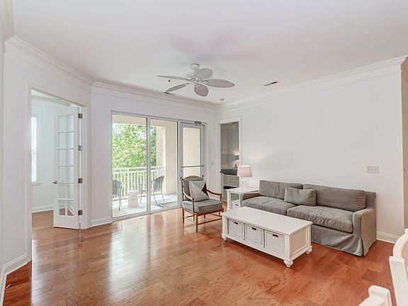 4th image of 200 River Landing Dr Unit 204D