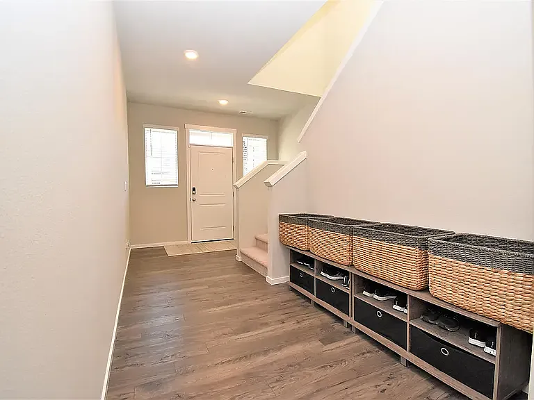 10717 32nd St NE — Photo 3