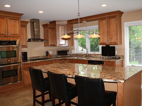 4th image of 158 Sherwood Dr