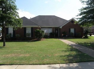 124 Middle Field Dr, Canton, MS 39046