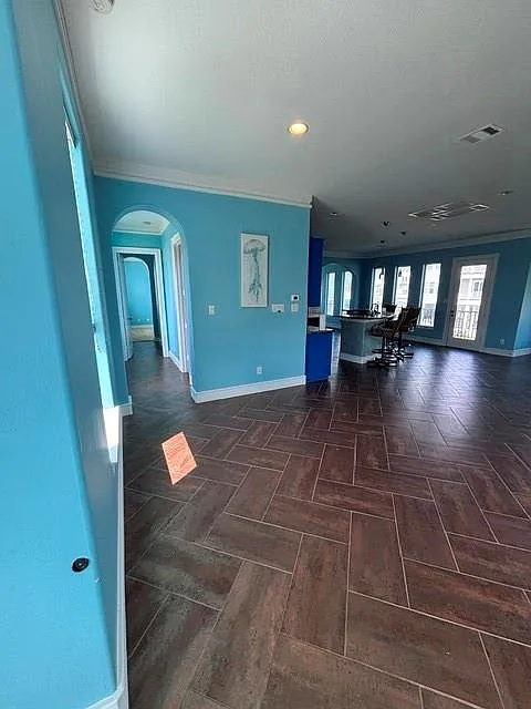 4 bed, 3.5 bath, 3875 sqft, $5,000 — Photo 3