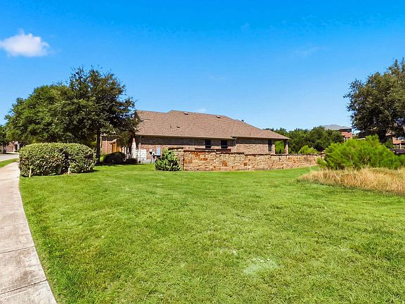 3rd image of 662 Catalina Lane
