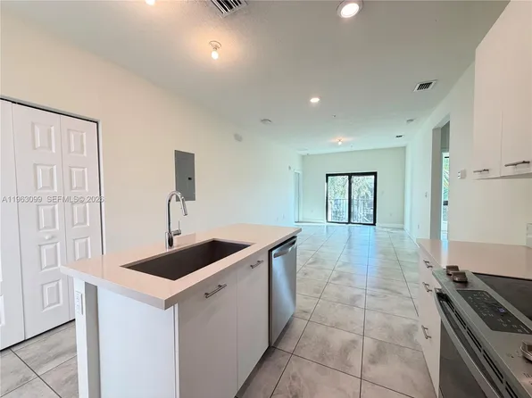 4640 SW 84th Ave #4007, Miami, FL 33166