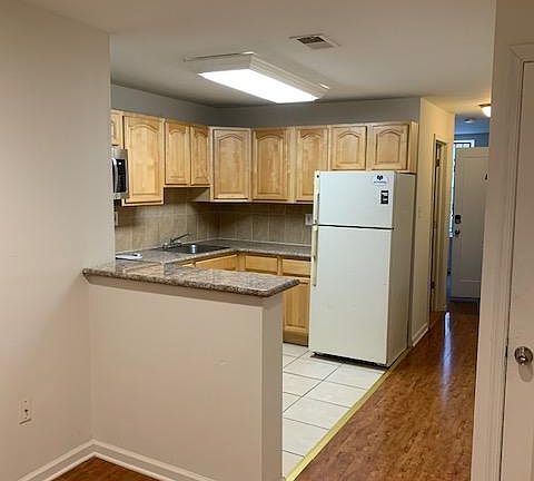 2nd image of 2217 N Sydenham St #A