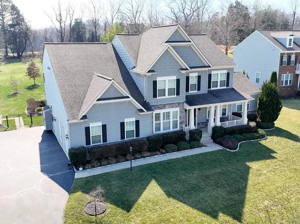 7525 Hunter Woods Dr, Manassas, VA 20111