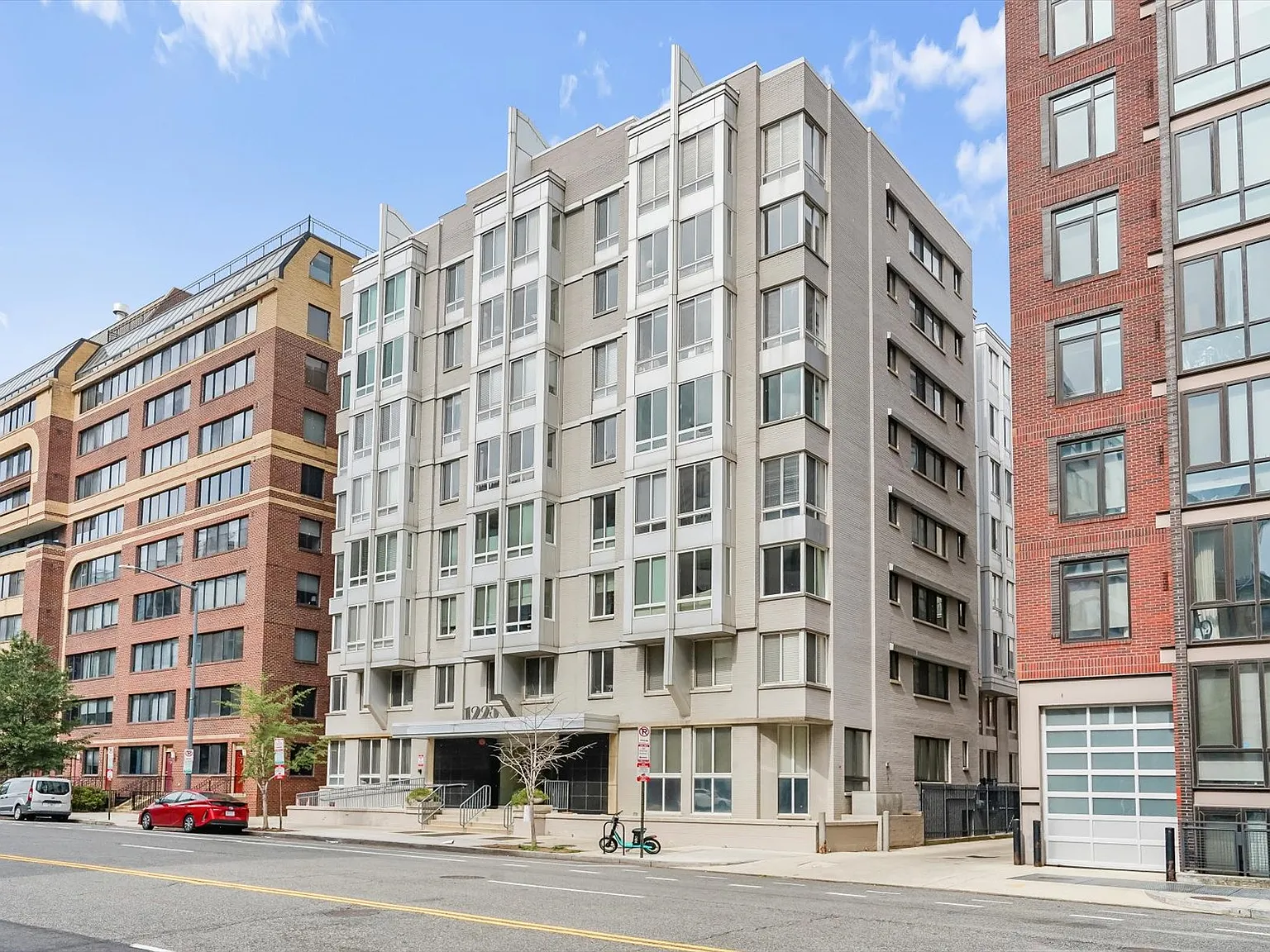 1 bed, 643 sqft, $2,600 — Photo 2
