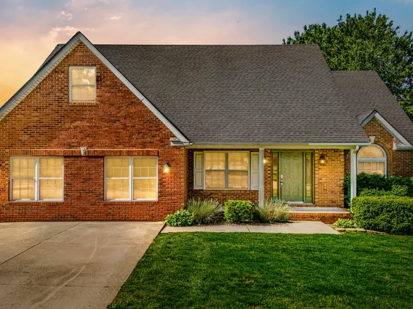 912 Hunter Trl, Mount Sterling, KY 40353
