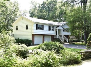 223 Old Norwalk Rd, New Canaan, CT 06840
