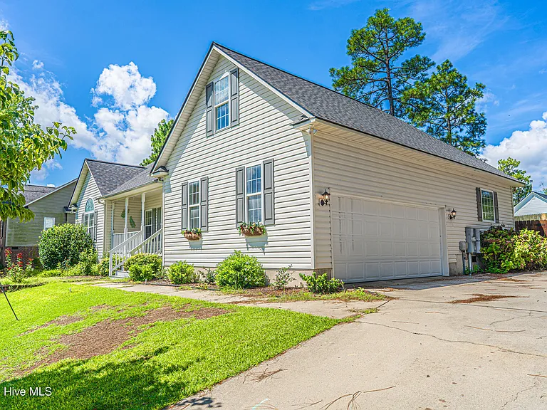 154 Dublin Ct — Photo 3