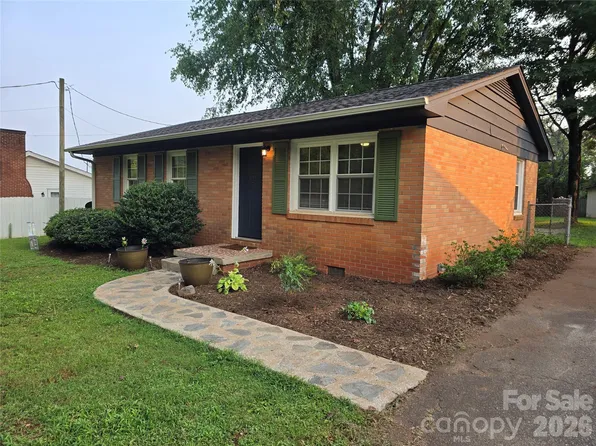 127 Northview Dorsey St, Rutherfordton, NC 28139