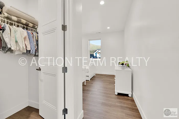 1722 W Oakridge Dr — Photo 47