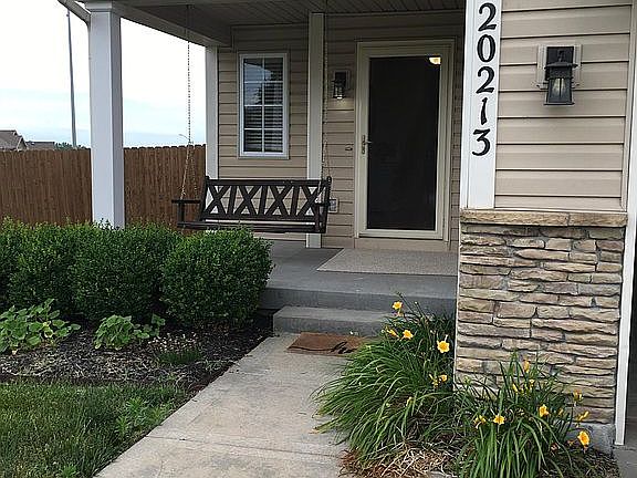 5th image of 20213 E 23rd Terrace Ct S