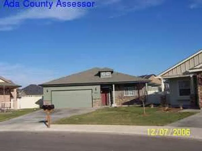 2823 W Turin Ct