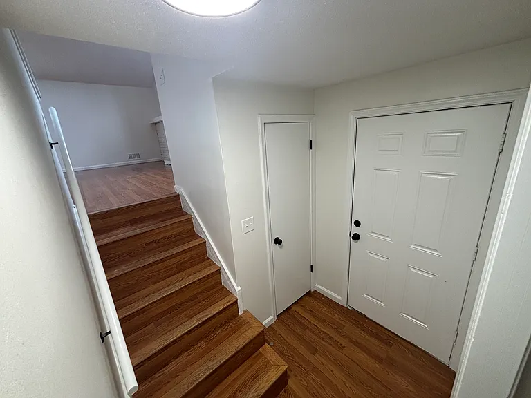 11204 College Ave — Photo 14