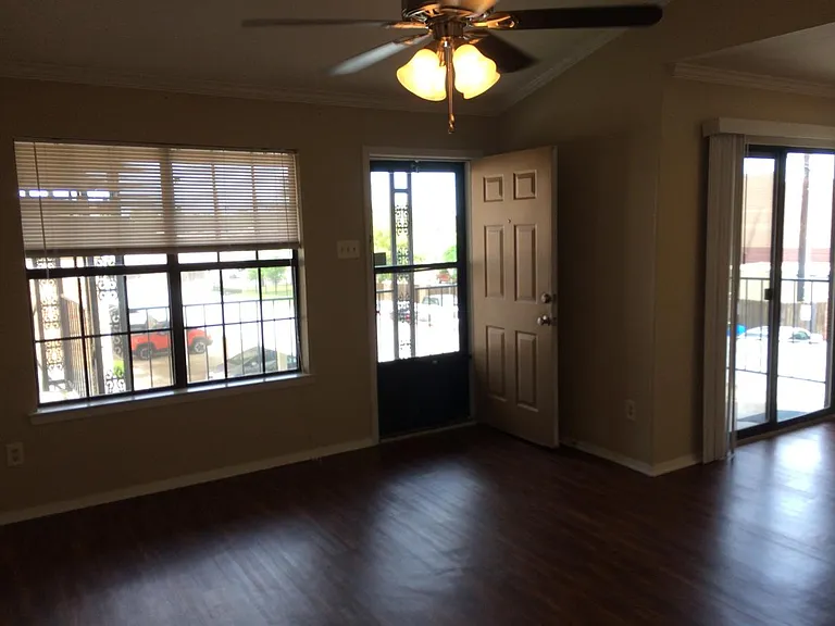 400 W South Town Dr #402 — Photo 4