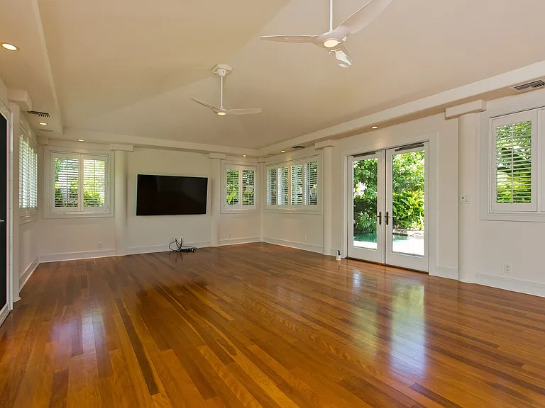 4716 Farmers Rd — Photo 2