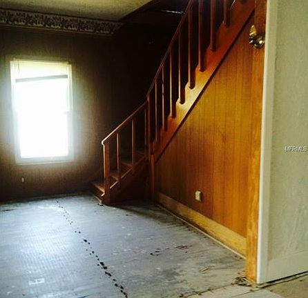 3rd image of 601 8th St N