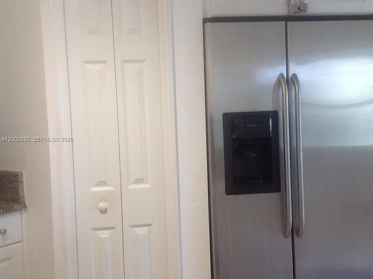 11401 NW 89th St #105 — Photo 5