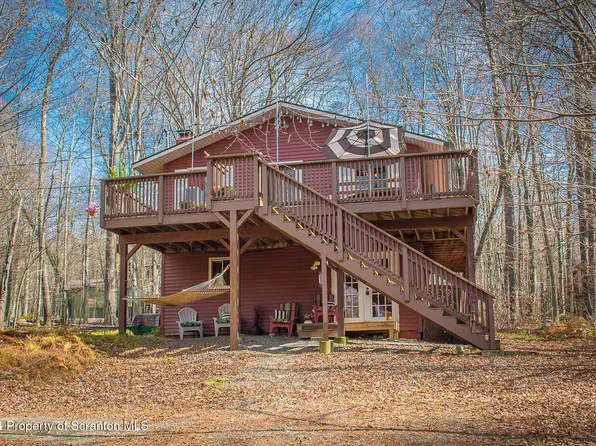 42 E Creek View Dr, Gouldsboro, PA 18424