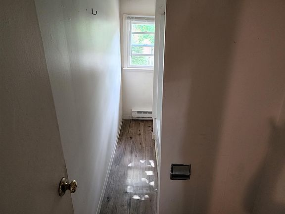 4th image of 17 Grand St #2