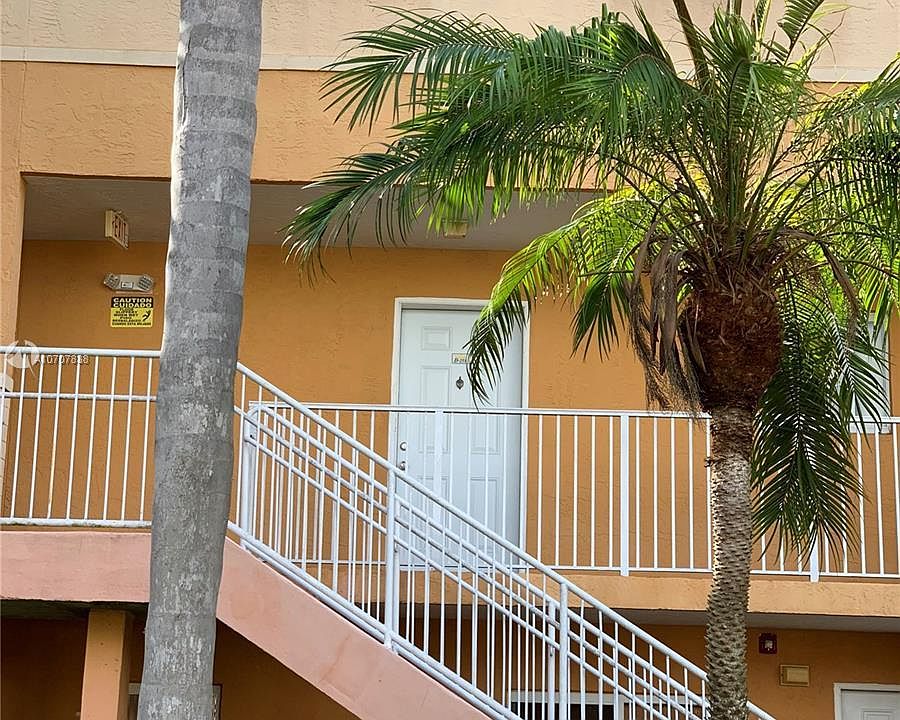1st image of 6225 SW Kendale Lakes Cir APT 258