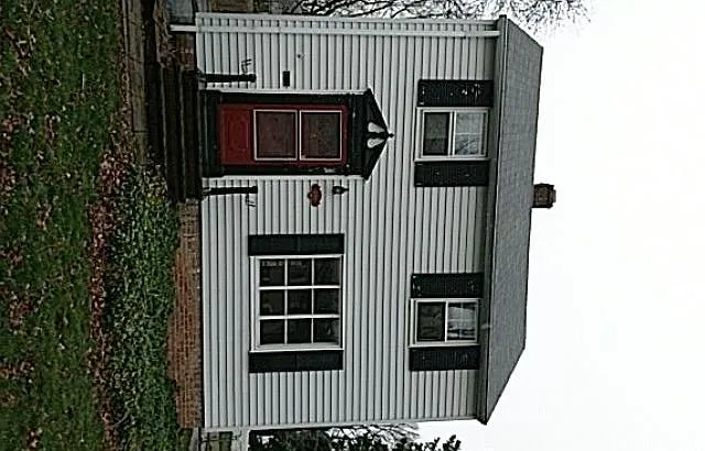 1098 Avondale Rd photo 1