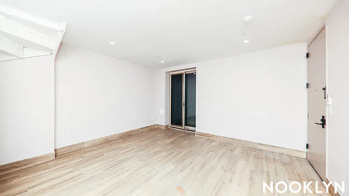 Rented by Nooklyn NYC LLC | media 13