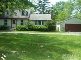 21397 Stahelin Rd, Southfield, MI 48075