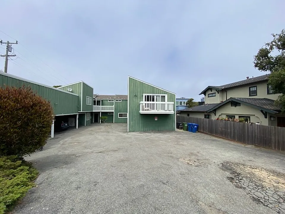229 1st St