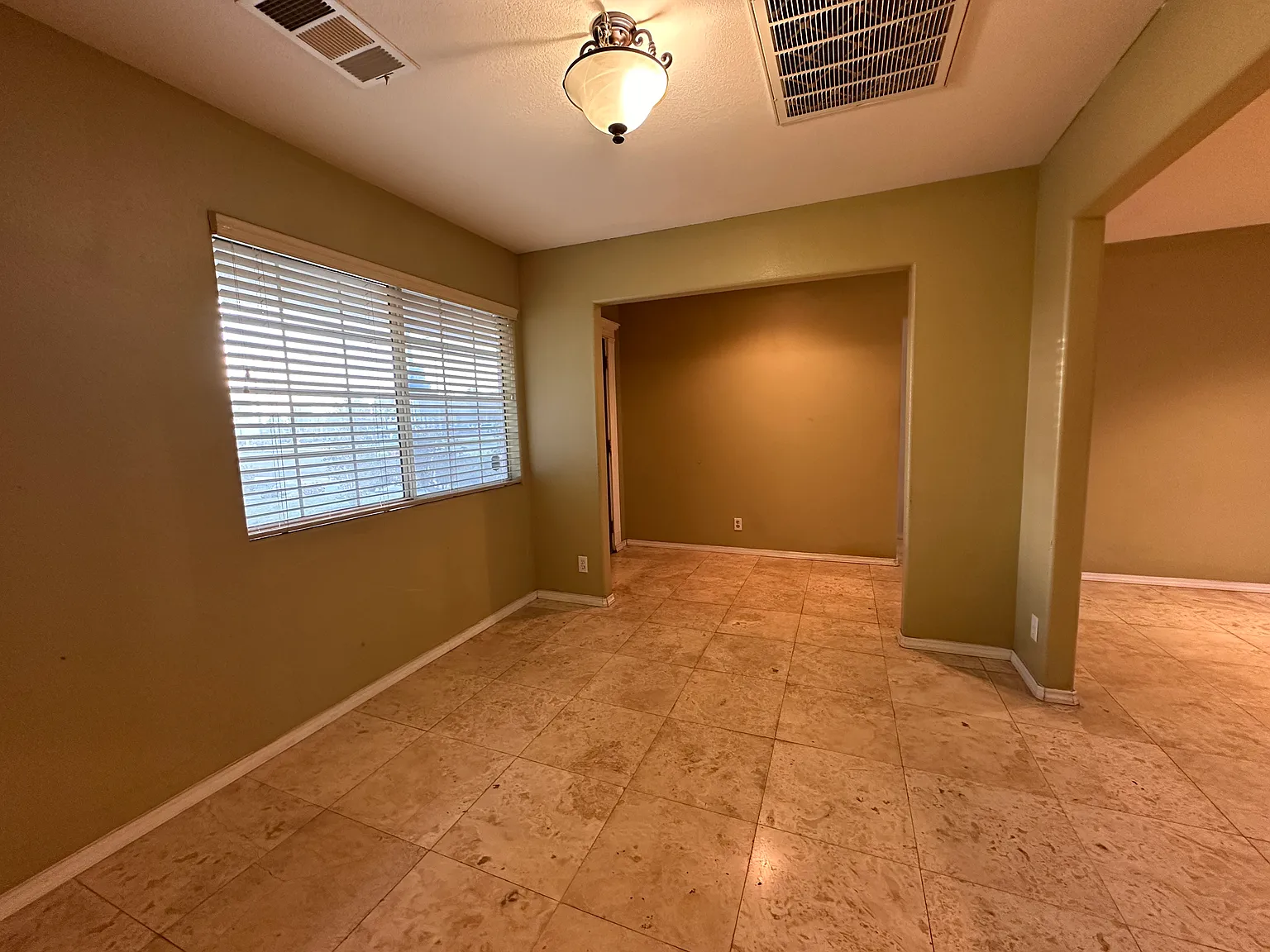 3 bed, 1492 sqft, $3,650 — Photo 4