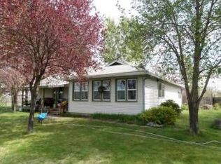 595 SW 4th St, Irrigon, OR 97844