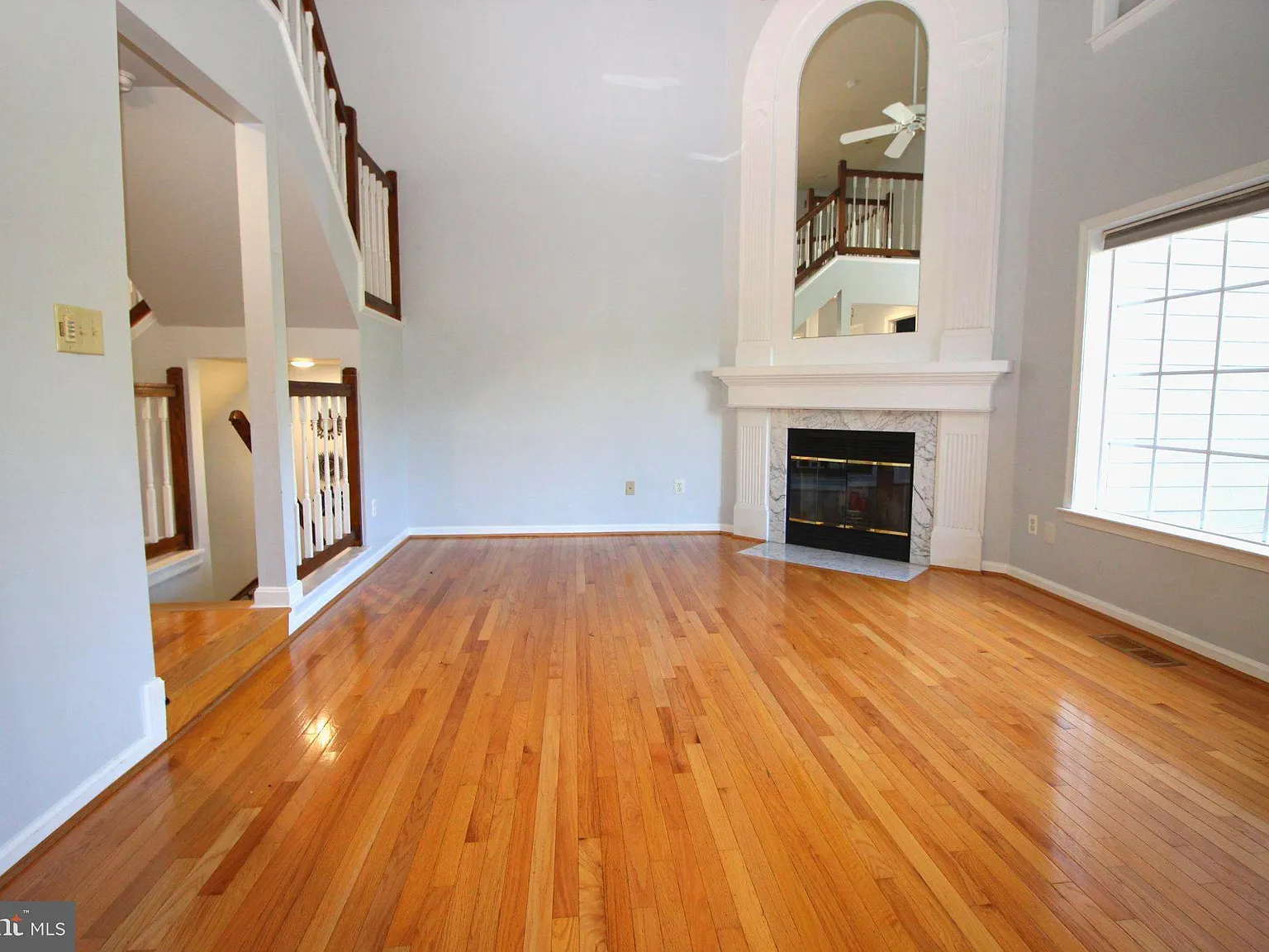 2 bed, 3.5 bath, 2031 sqft, $3,100 — Photo 3