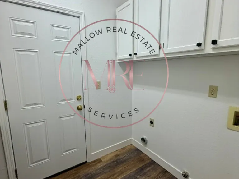 1170 Yolanda Dr — Photo 3